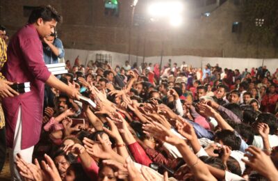 Free Urdu Bibles Distribution in Pakistan.
