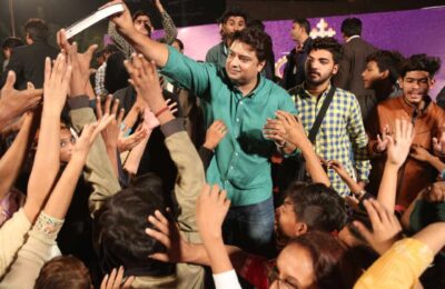 Free Urdu Bibles Distribution in Pakistan.